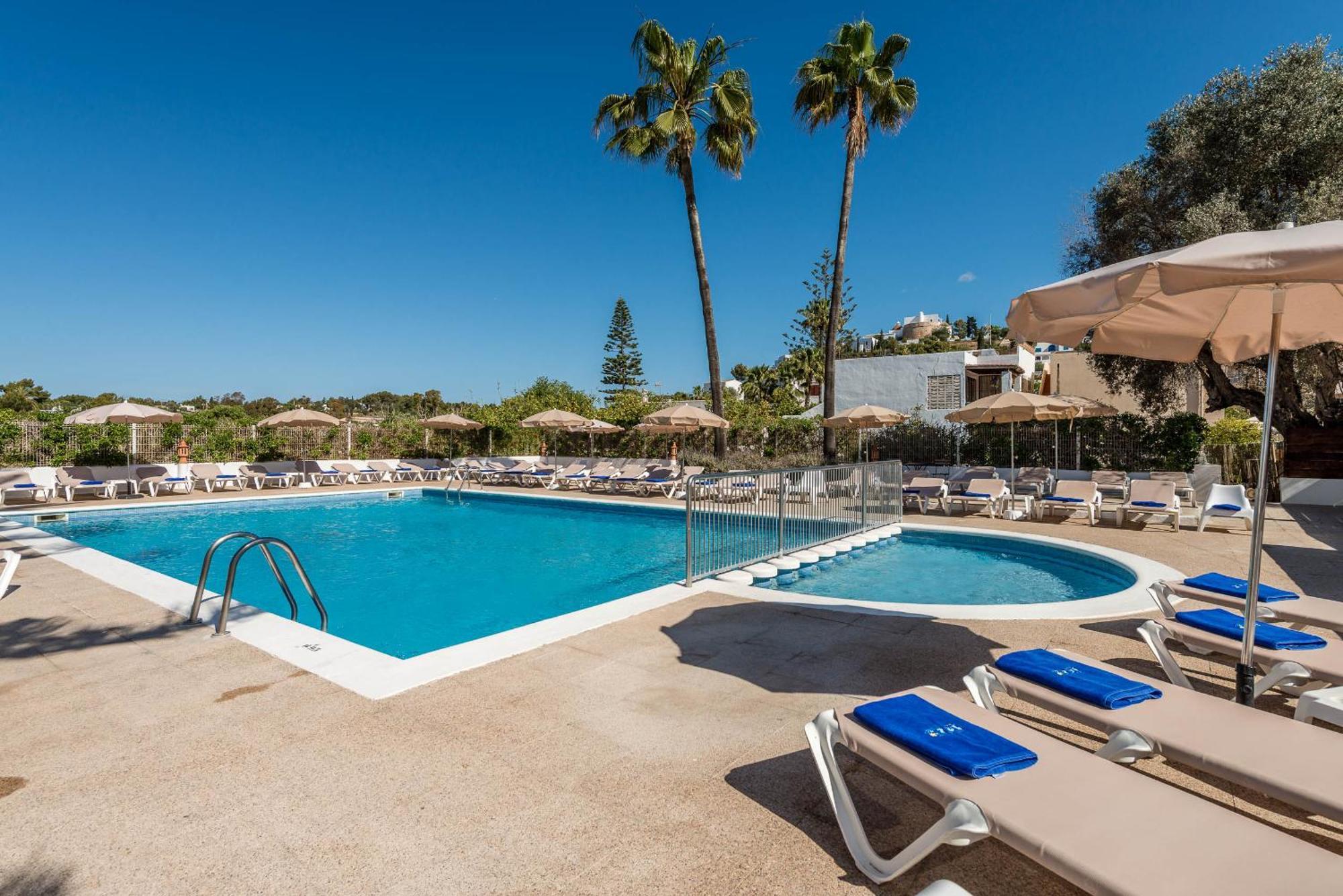 Pierre & Vacances Ros Ibiza ซานตาเอวเลเรียเดสริว ภายนอก รูปภาพ