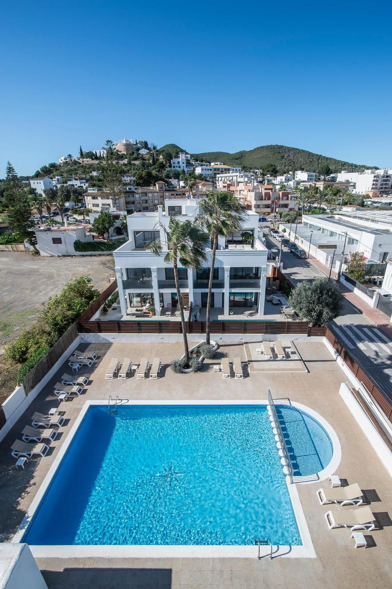 Pierre & Vacances Ros Ibiza ซานตาเอวเลเรียเดสริว ภายนอก รูปภาพ