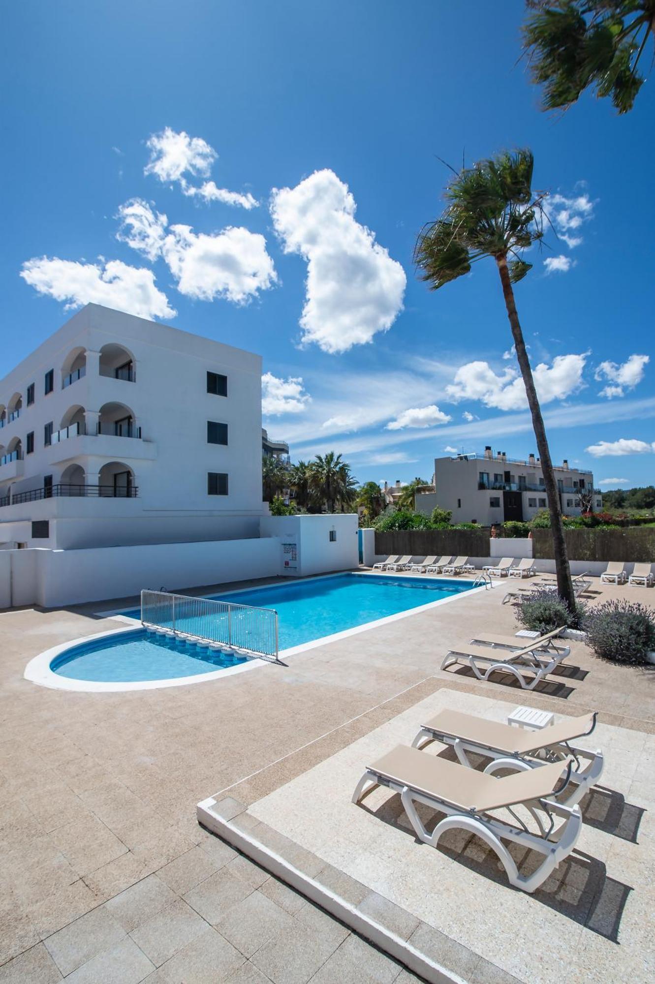 Pierre & Vacances Ros Ibiza ซานตาเอวเลเรียเดสริว ภายนอก รูปภาพ