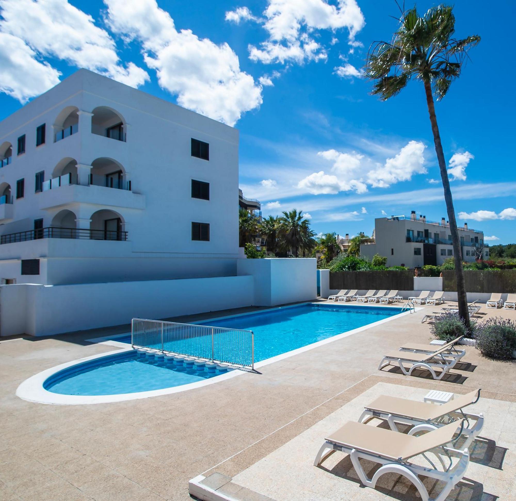 Pierre & Vacances Ros Ibiza ซานตาเอวเลเรียเดสริว ภายนอก รูปภาพ