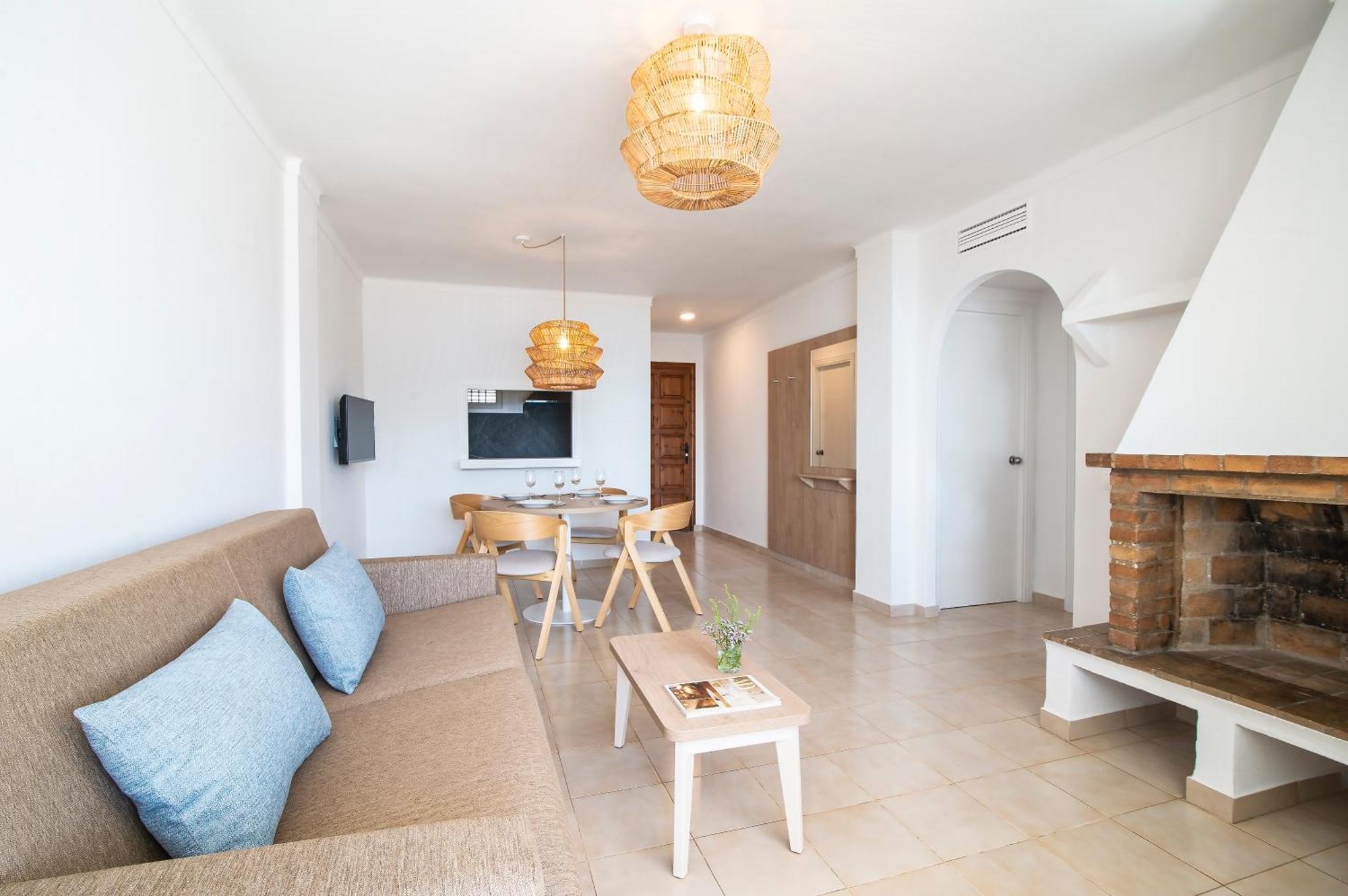 Pierre & Vacances Ros Ibiza ซานตาเอวเลเรียเดสริว ภายนอก รูปภาพ